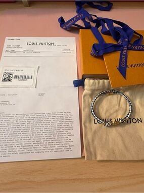 Louis Vuitton Blue Click It Bracelet Size 19